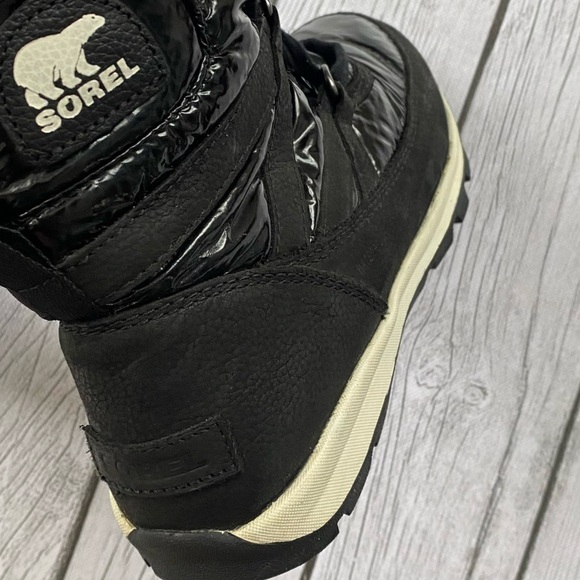 Sorel Whitney Short Laced snow boots size 6 - Picture 6 of 9